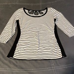 Slimming striped shirt